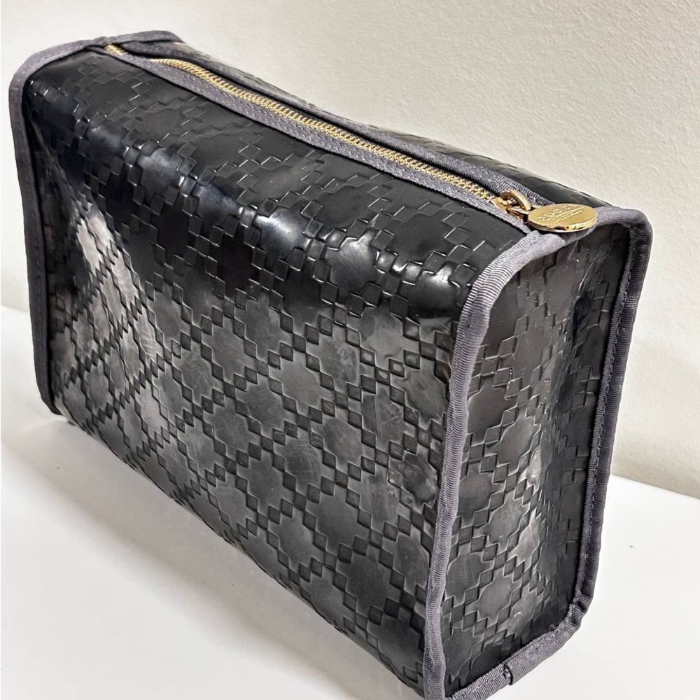 Gucci make up bag